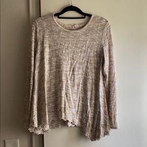 Lace detail tunic!